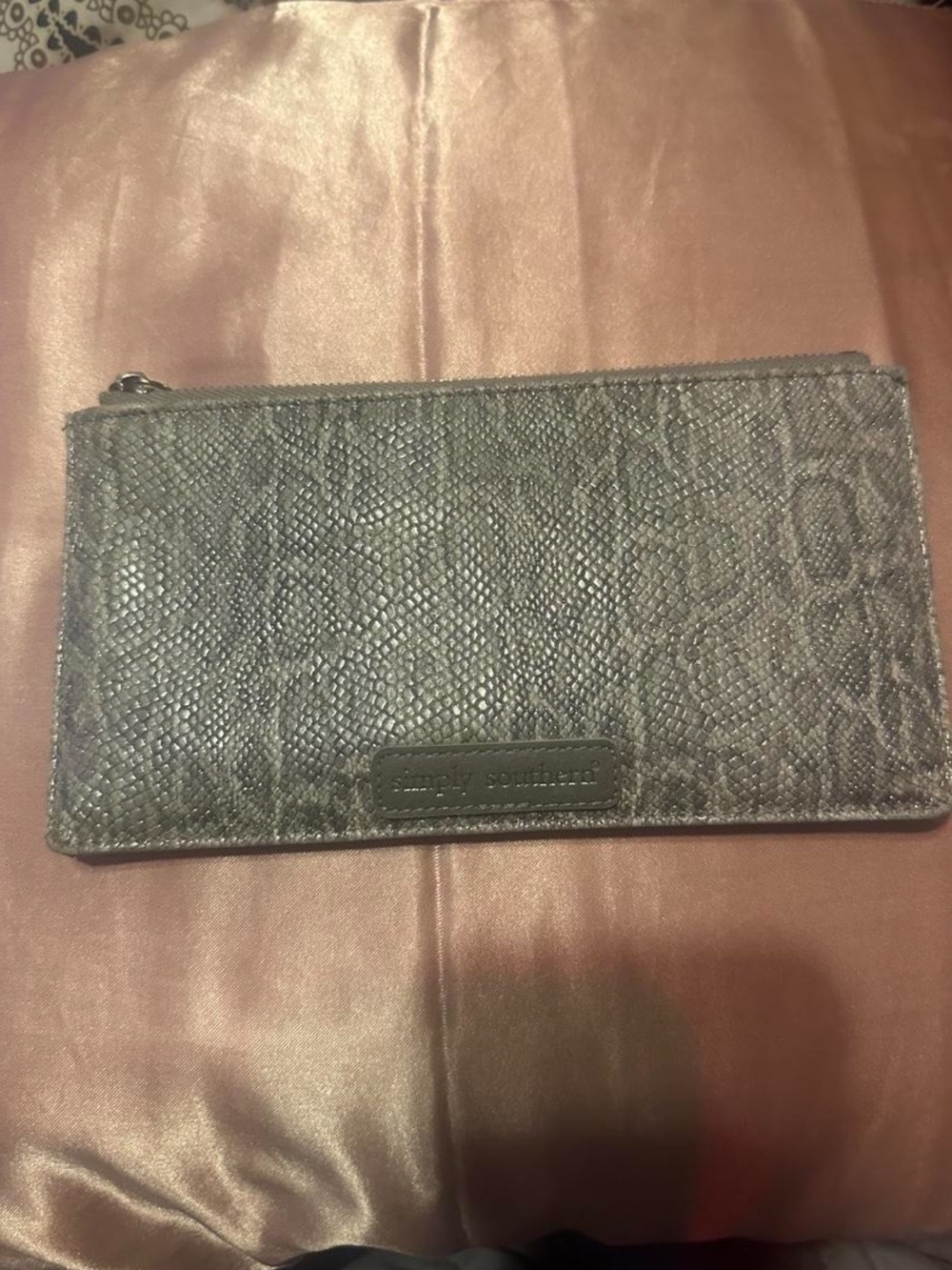 Simply Southern Gray Textured Snakeskin Zip Wallet